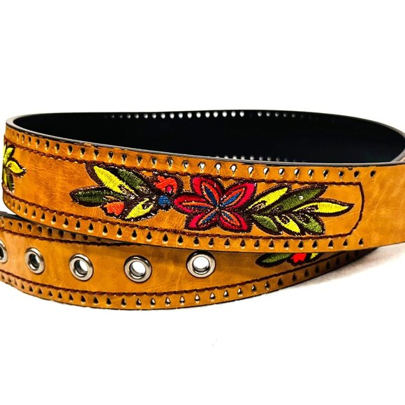 RLJ Faux Leather Tan Belt w/Floral Embroidery - Size M - Picture 3 of 7